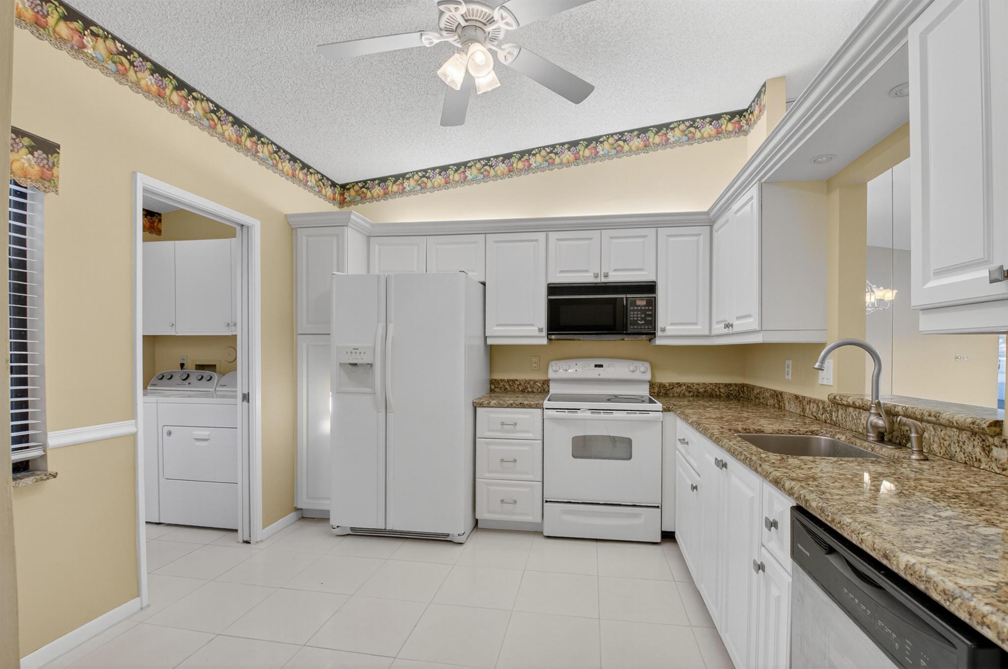 WHISPER WALK/SUMMERWINDS - Residential