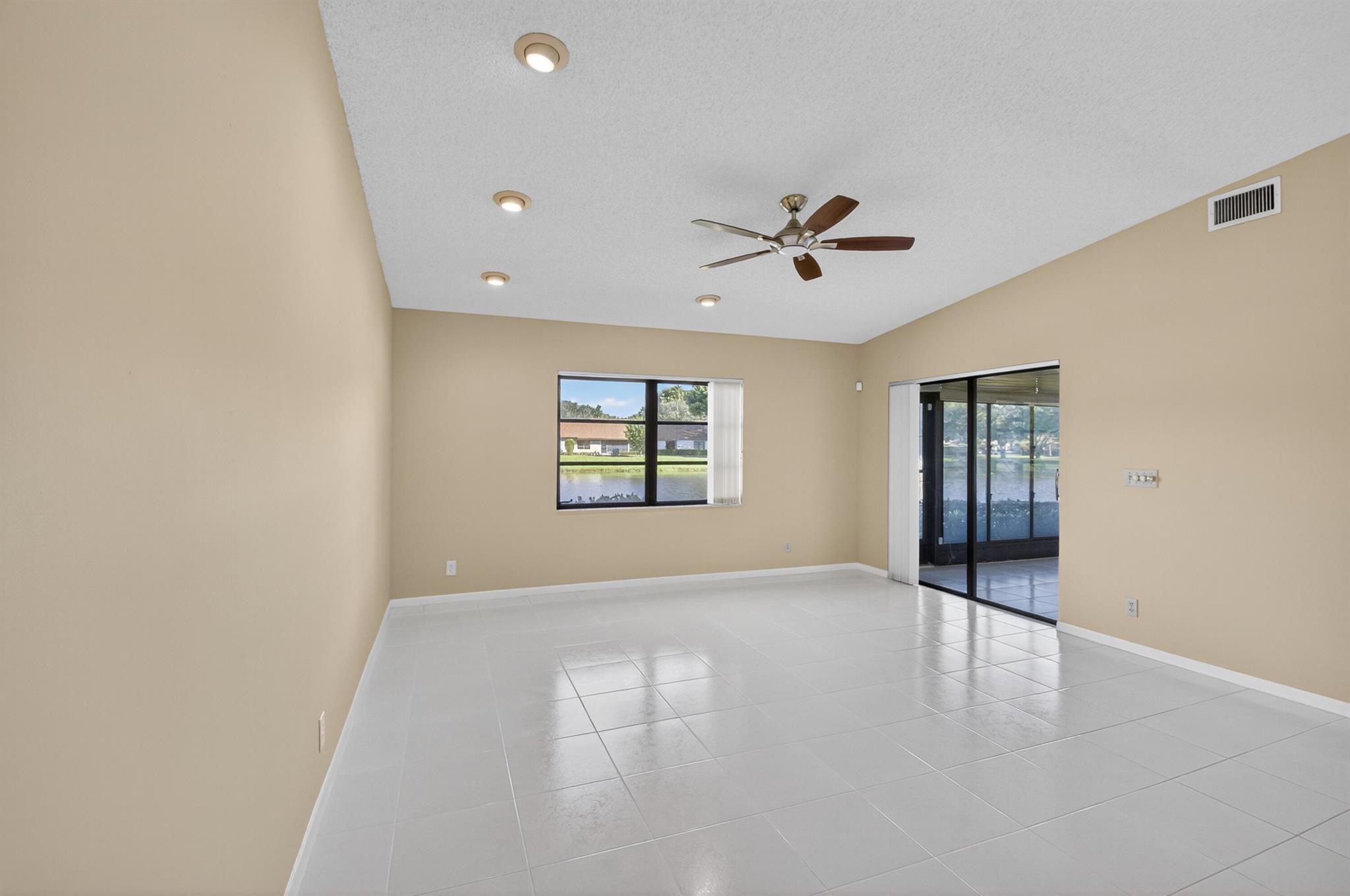 WHISPER WALK/SUMMERWINDS - Residential