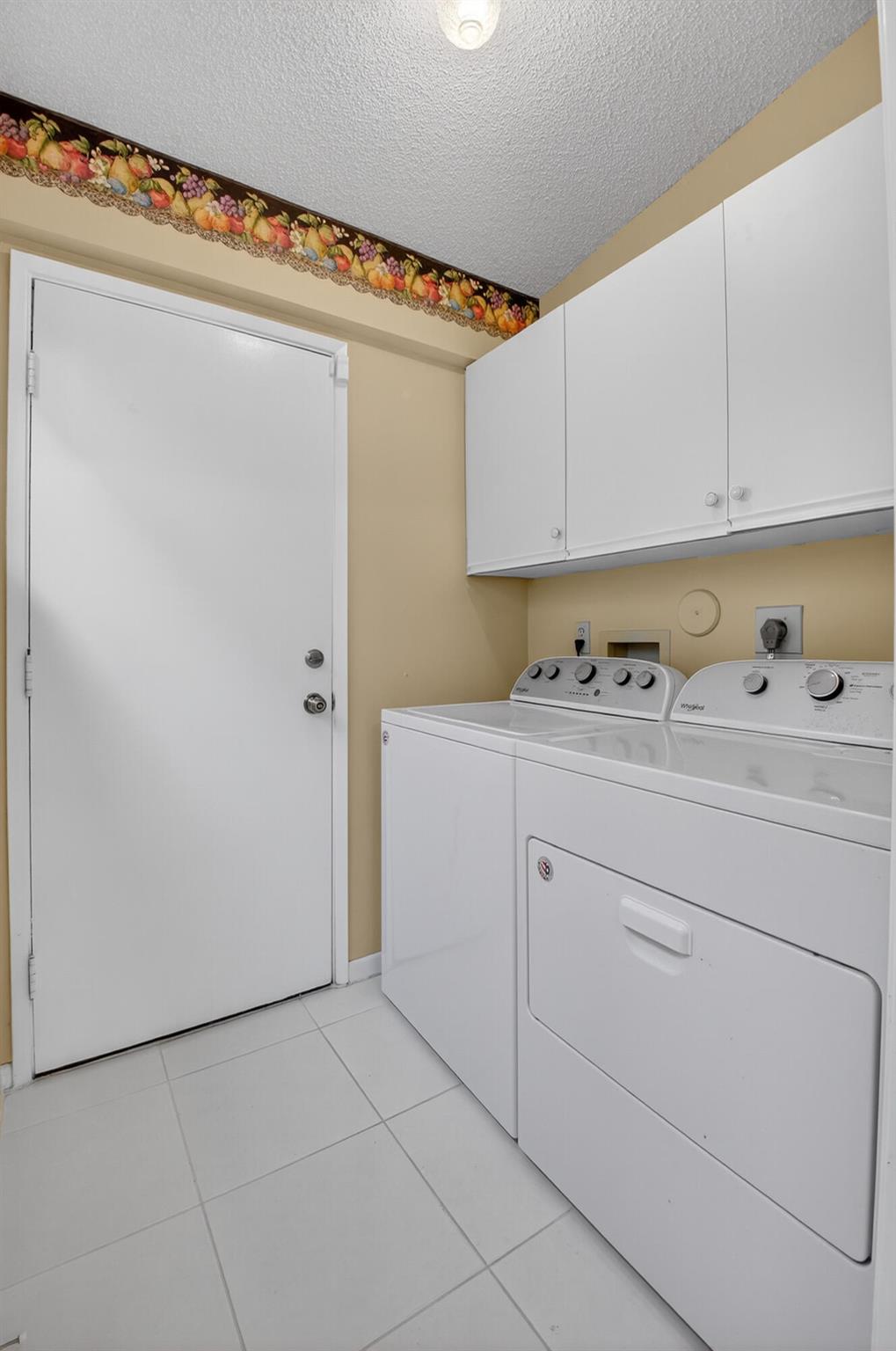 WHISPER WALK/SUMMERWINDS - Residential