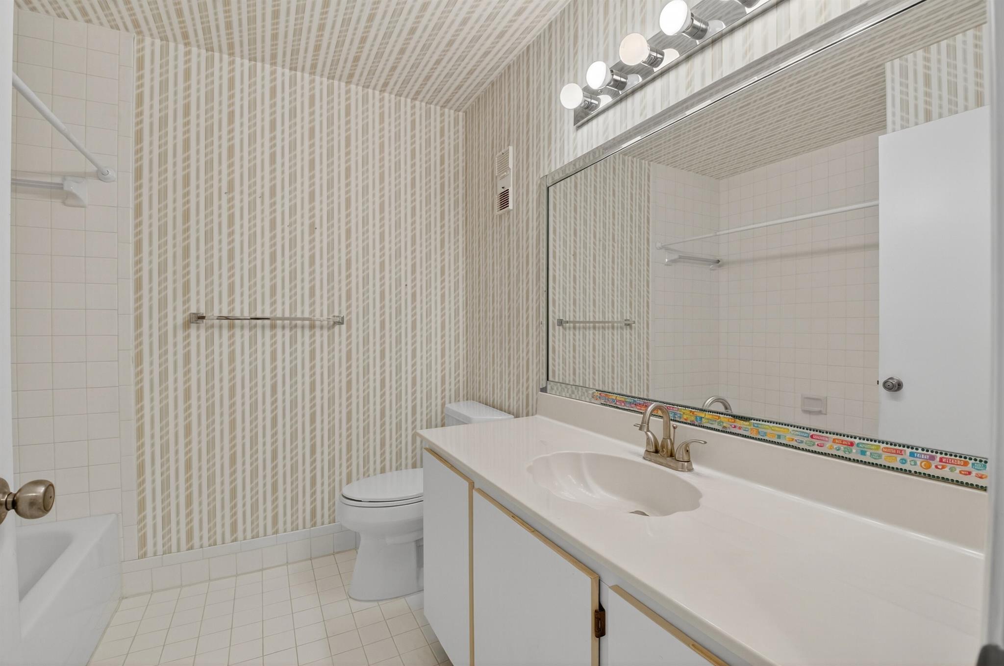 WHISPER WALK/SUMMERWINDS - Residential