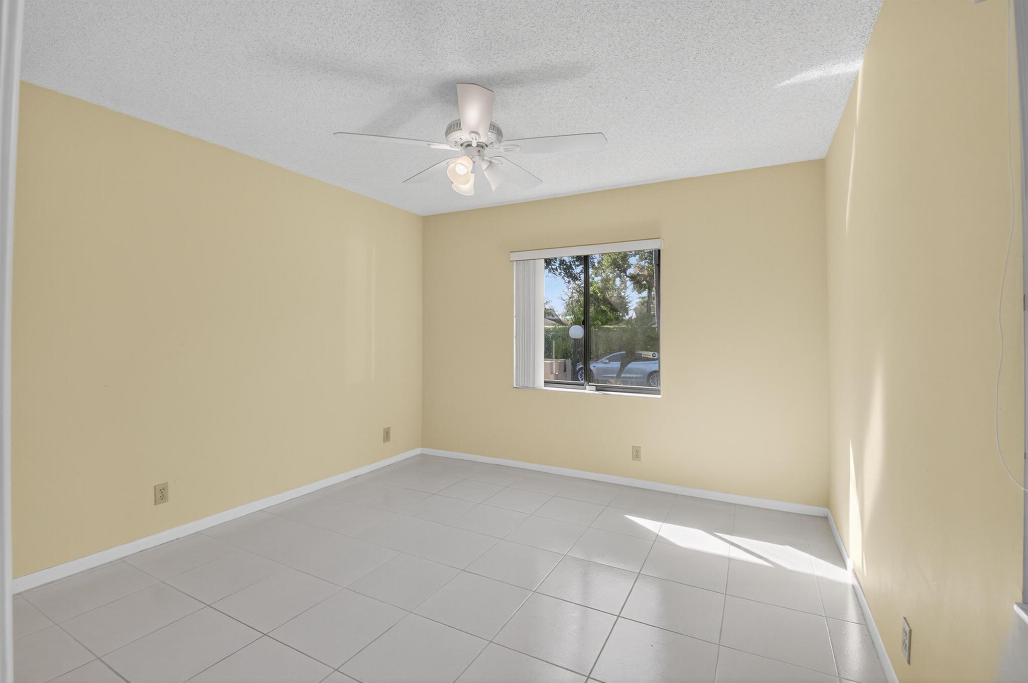 WHISPER WALK/SUMMERWINDS - Residential
