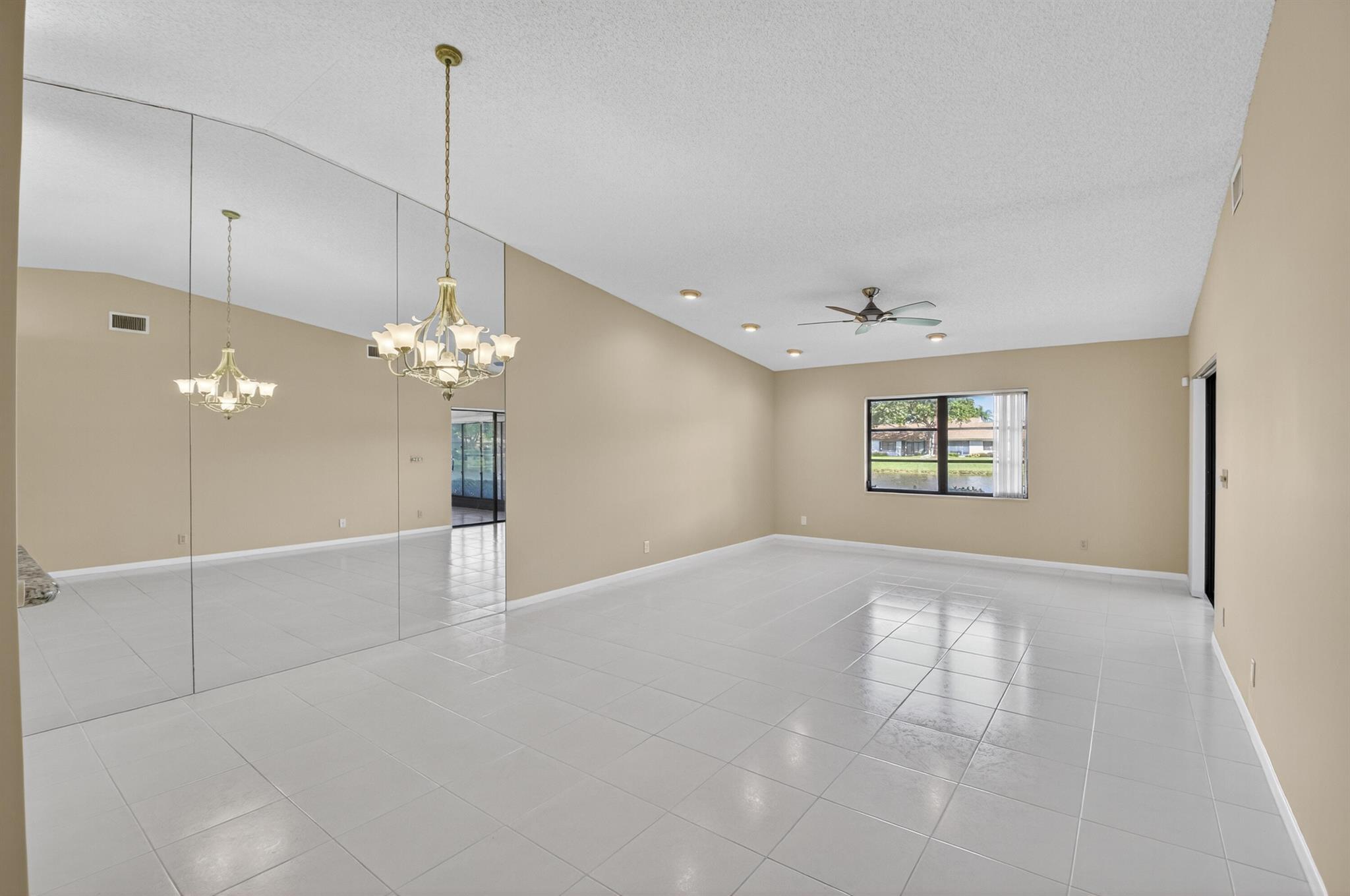 WHISPER WALK/SUMMERWINDS - Residential