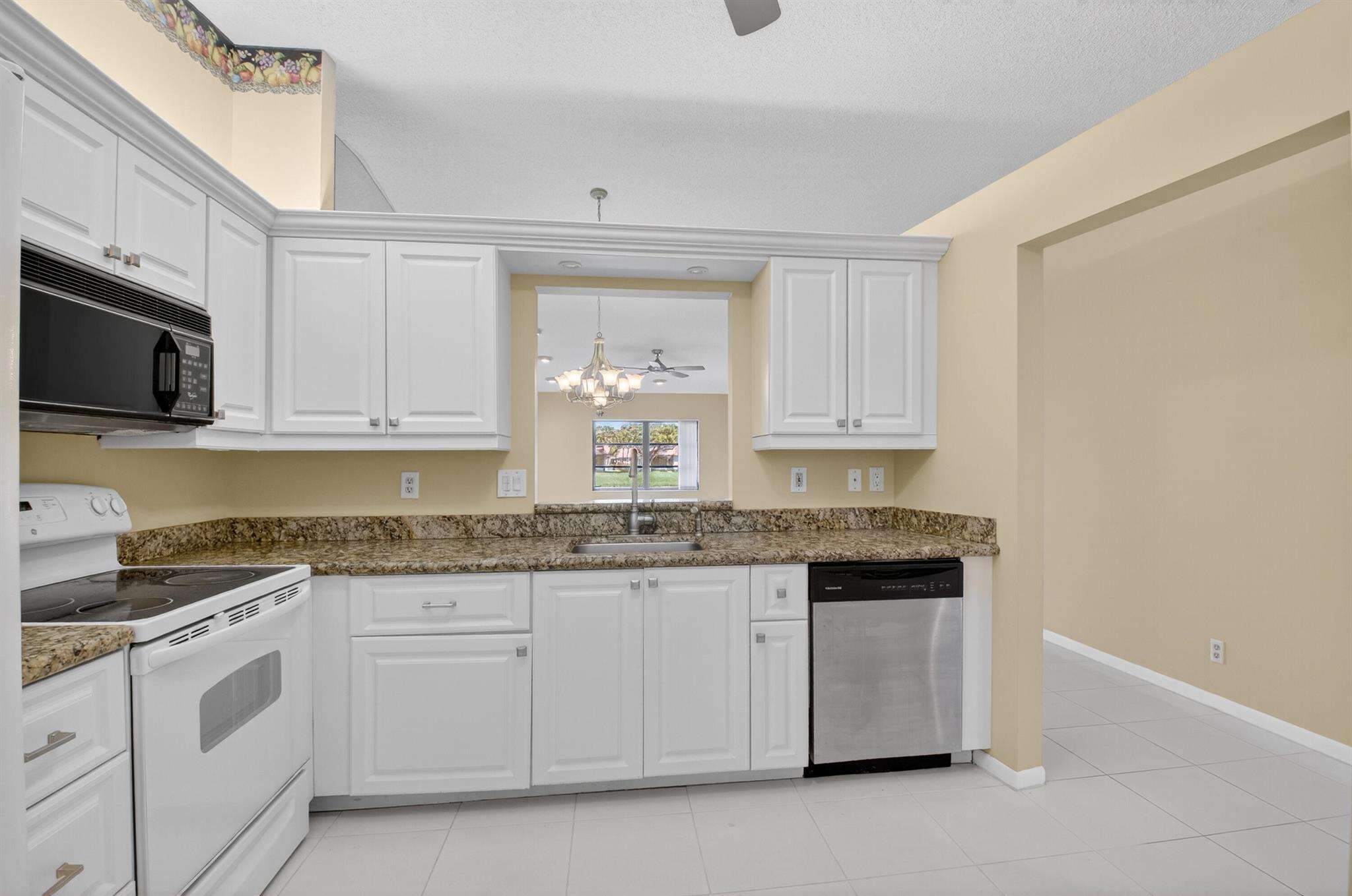 WHISPER WALK/SUMMERWINDS - Residential