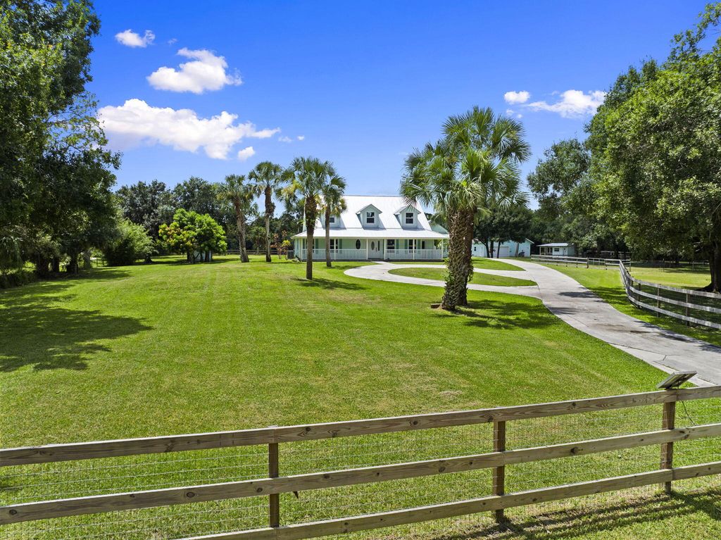 Photo of 5454 SW Quail Hollow Street, Palm City, FL 34990 (MLS # R11117097)