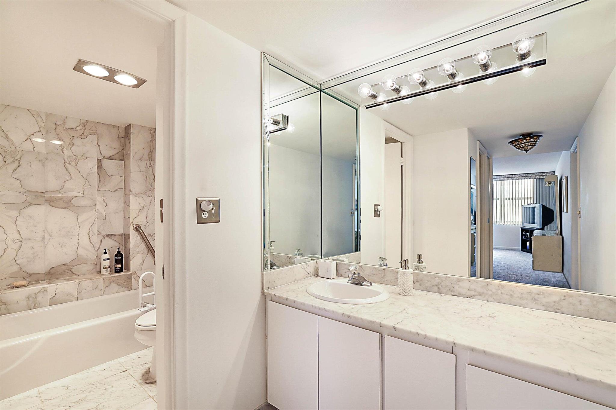 OPAL TOWERS CONDO - Residential Lease