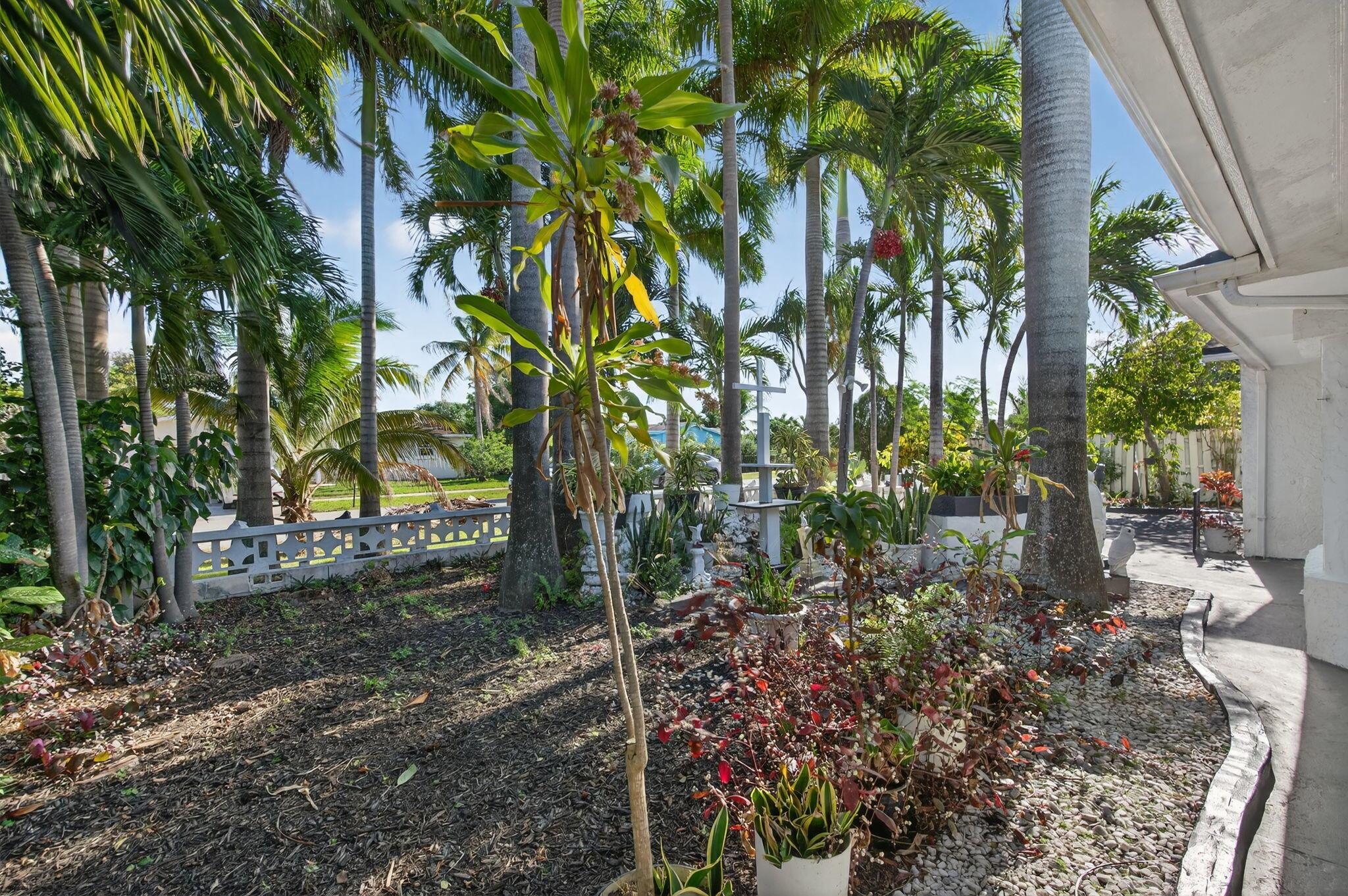 PALM BEACH LAKES SOUTH 2 - Residential