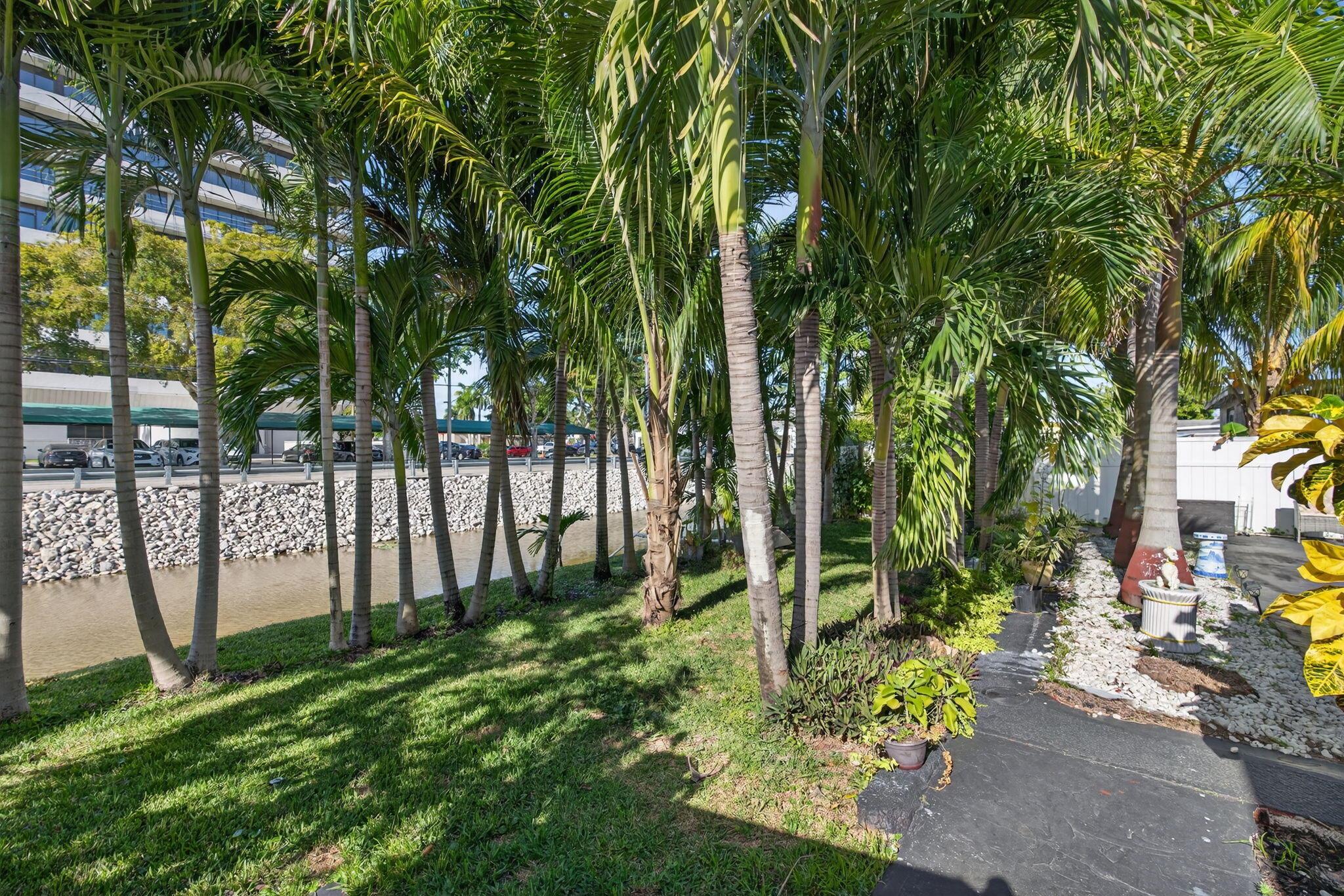 PALM BEACH LAKES SOUTH 2 - Residential