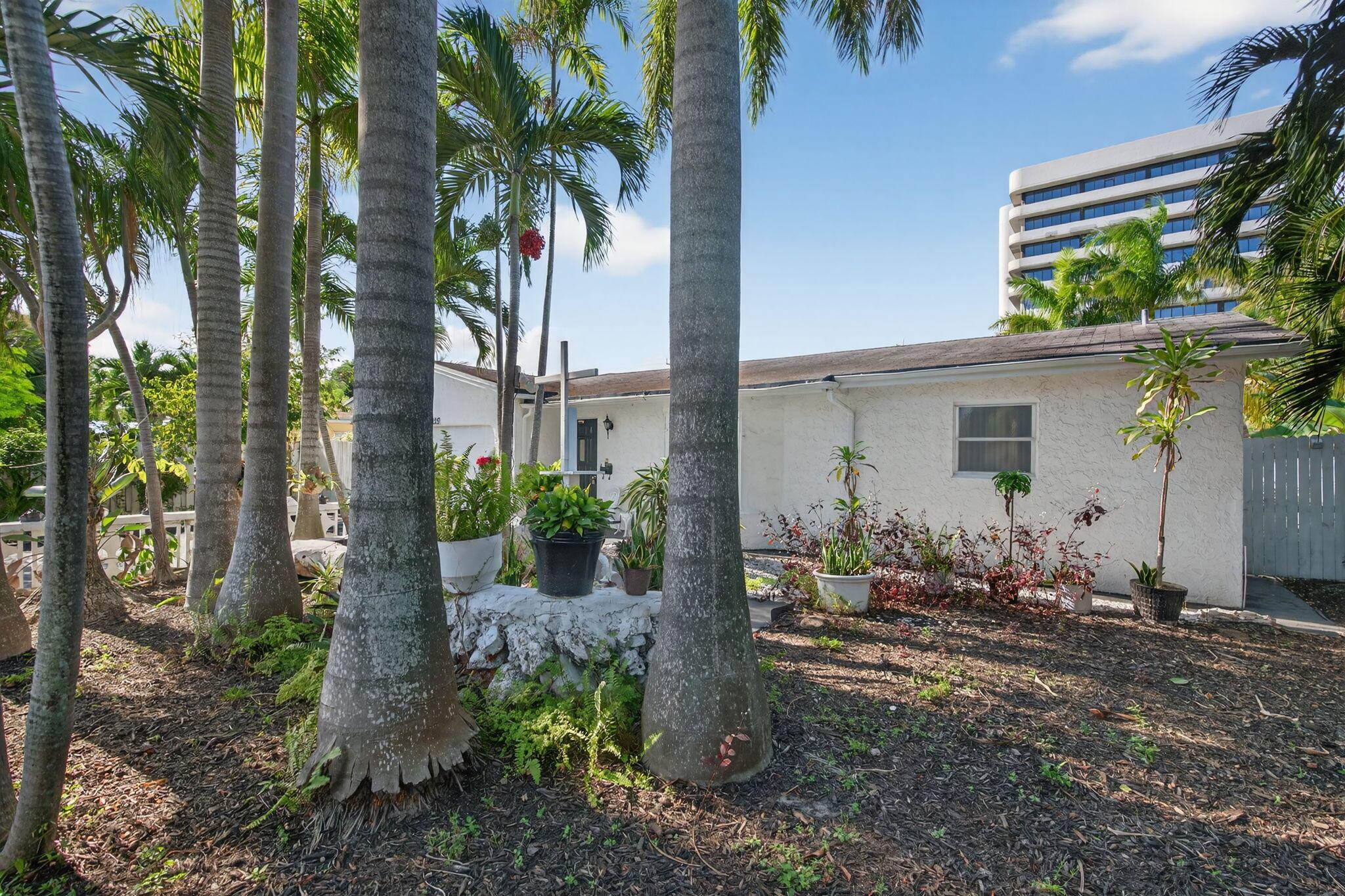 PALM BEACH LAKES SOUTH 2 - Residential