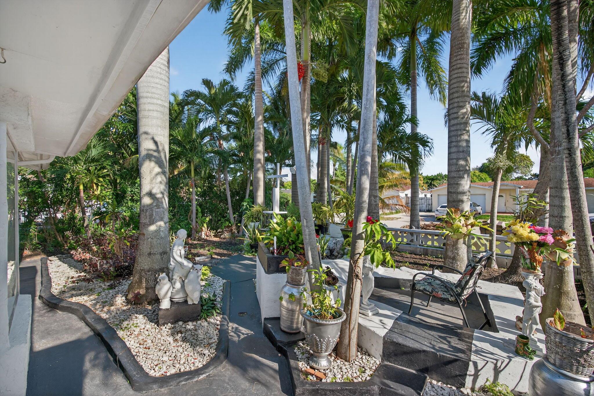 PALM BEACH LAKES SOUTH 2 - Residential