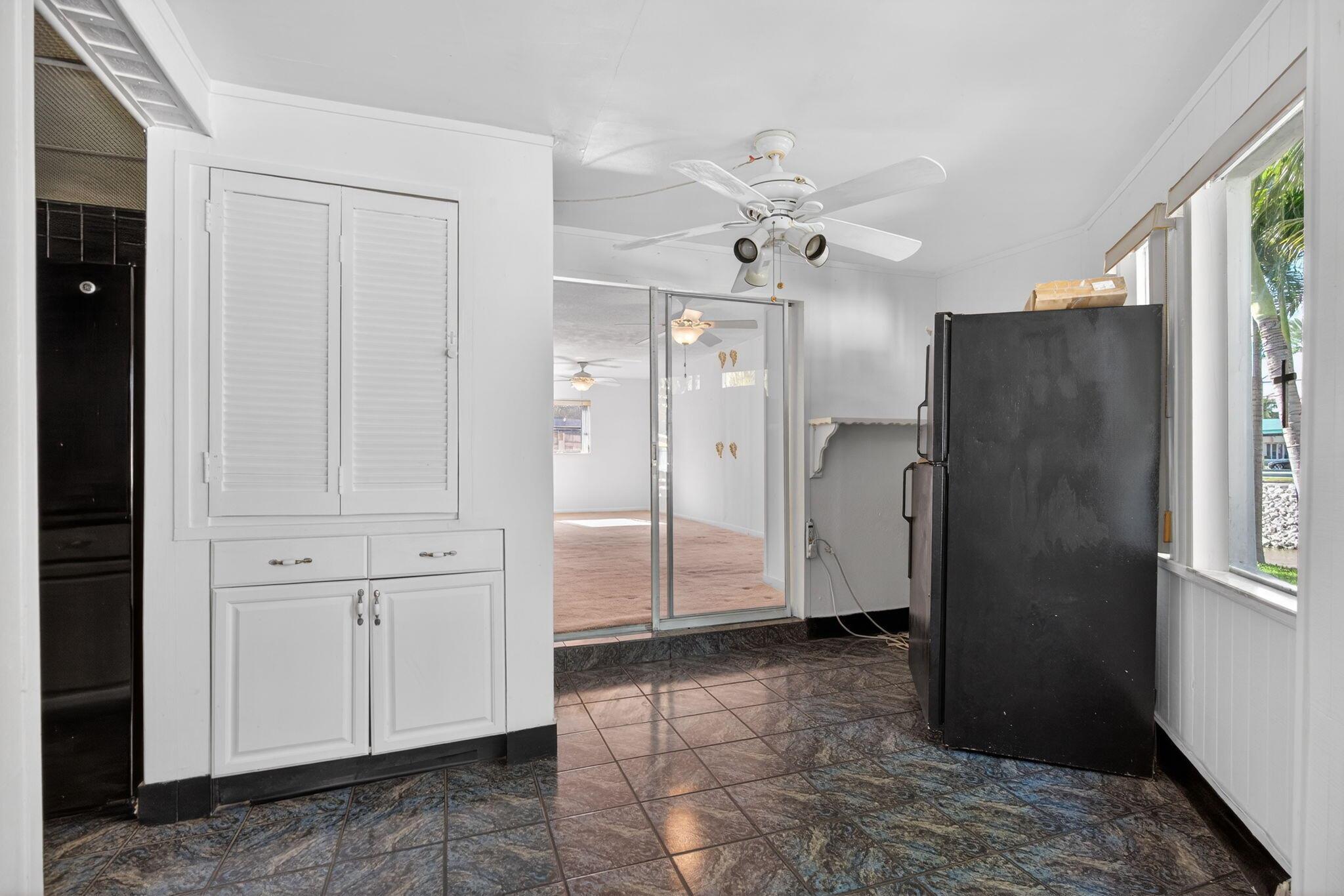 PALM BEACH LAKES SOUTH 2 - Residential