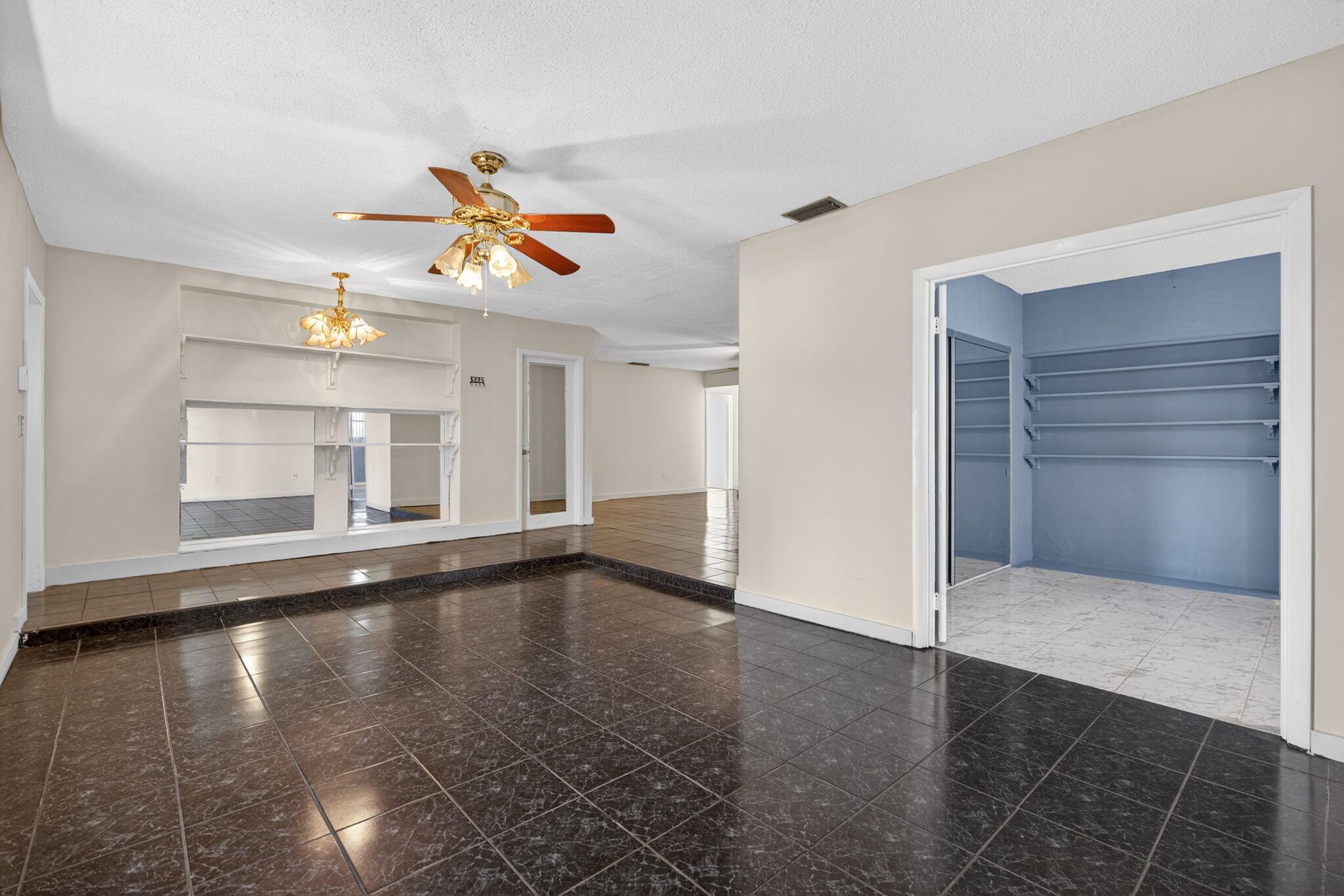 PALM BEACH LAKES SOUTH 2 - Residential