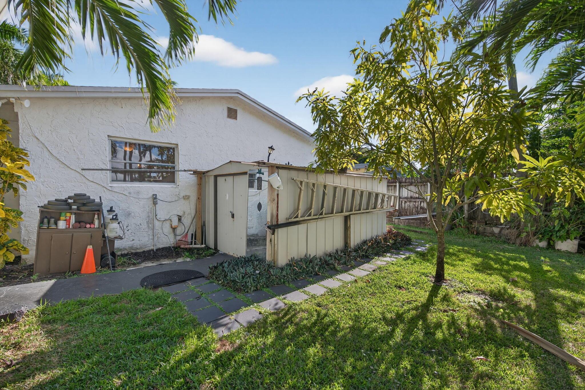 PALM BEACH LAKES SOUTH 2 - Residential