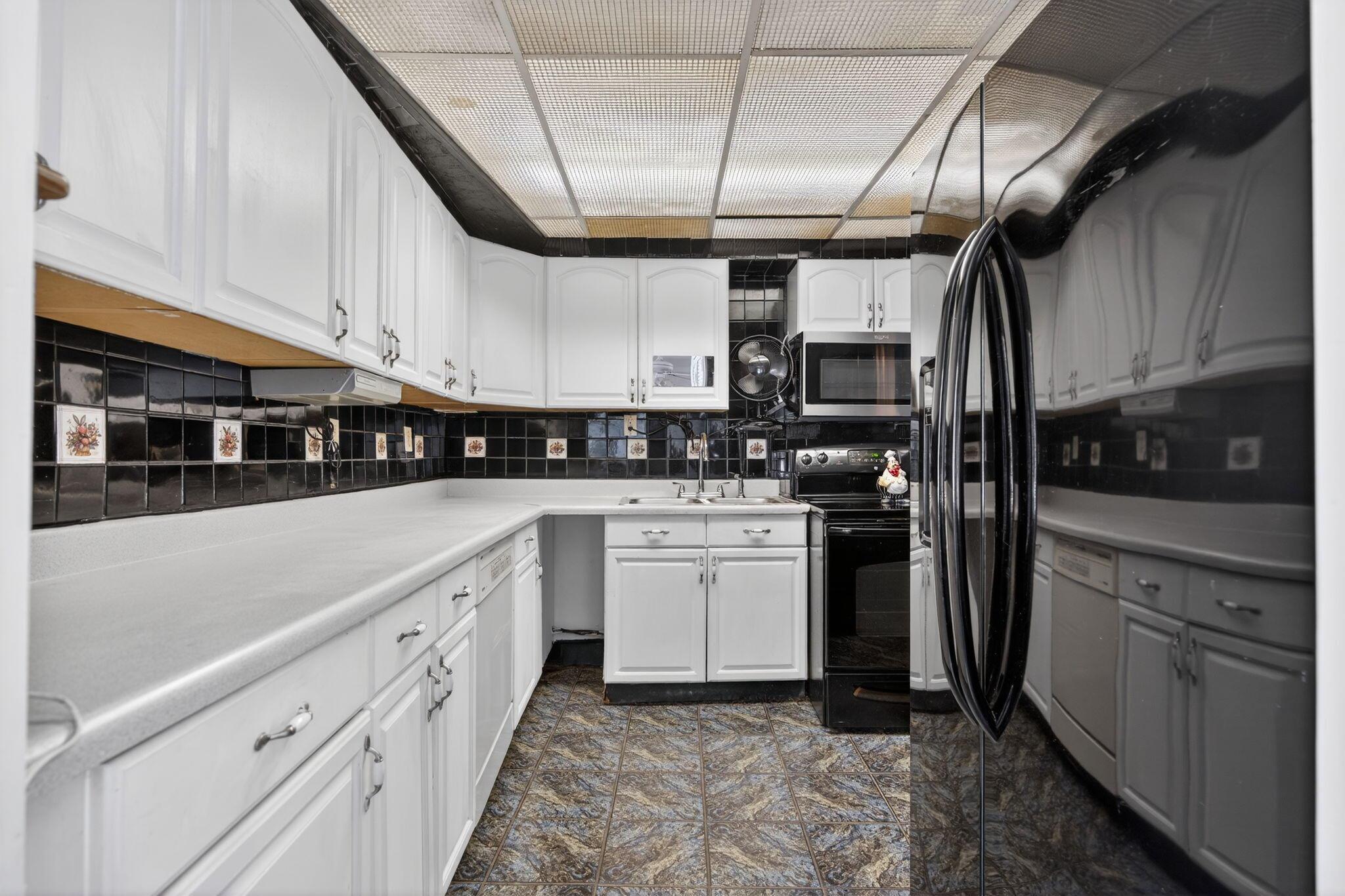 PALM BEACH LAKES SOUTH 2 - Residential