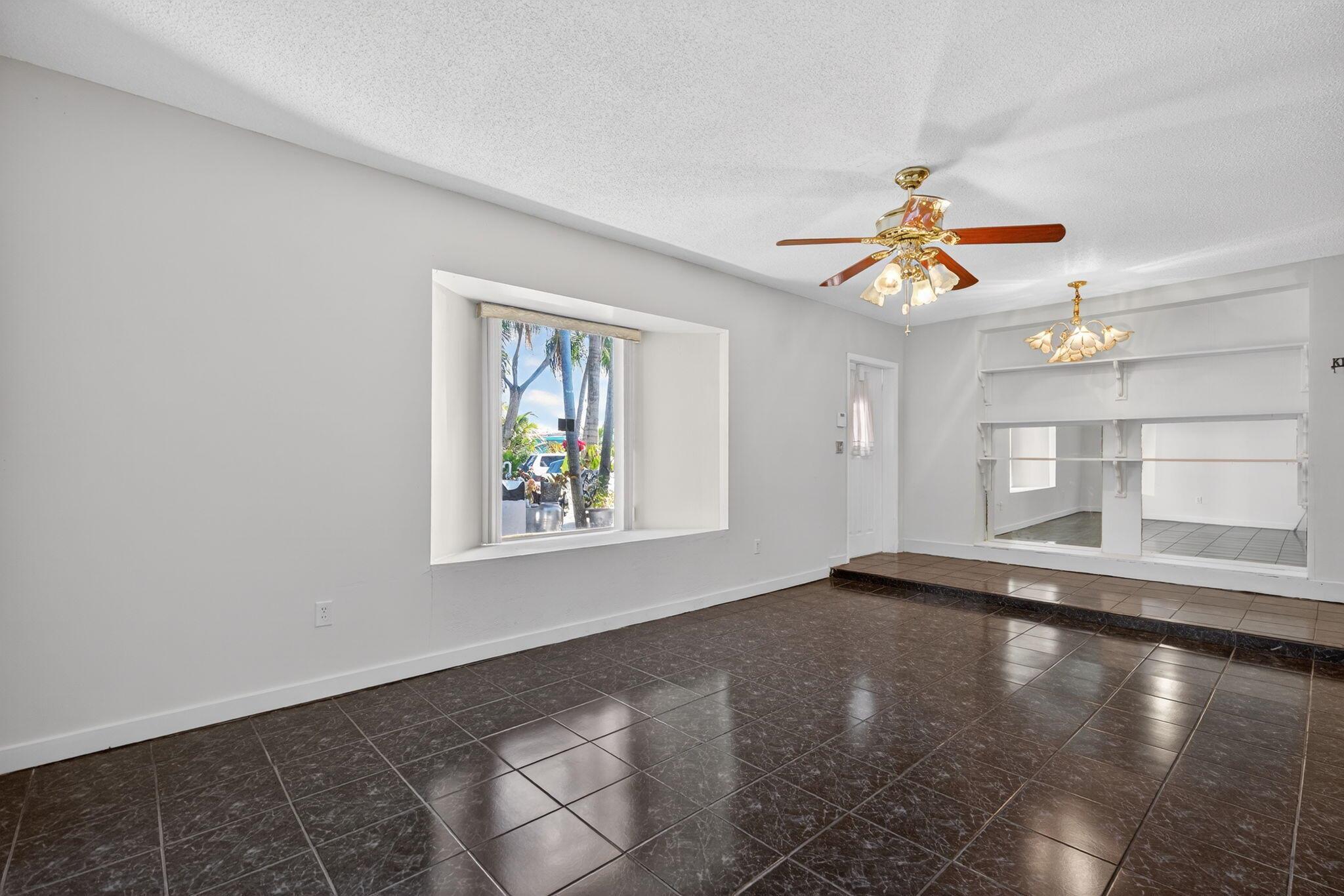 PALM BEACH LAKES SOUTH 2 - Residential