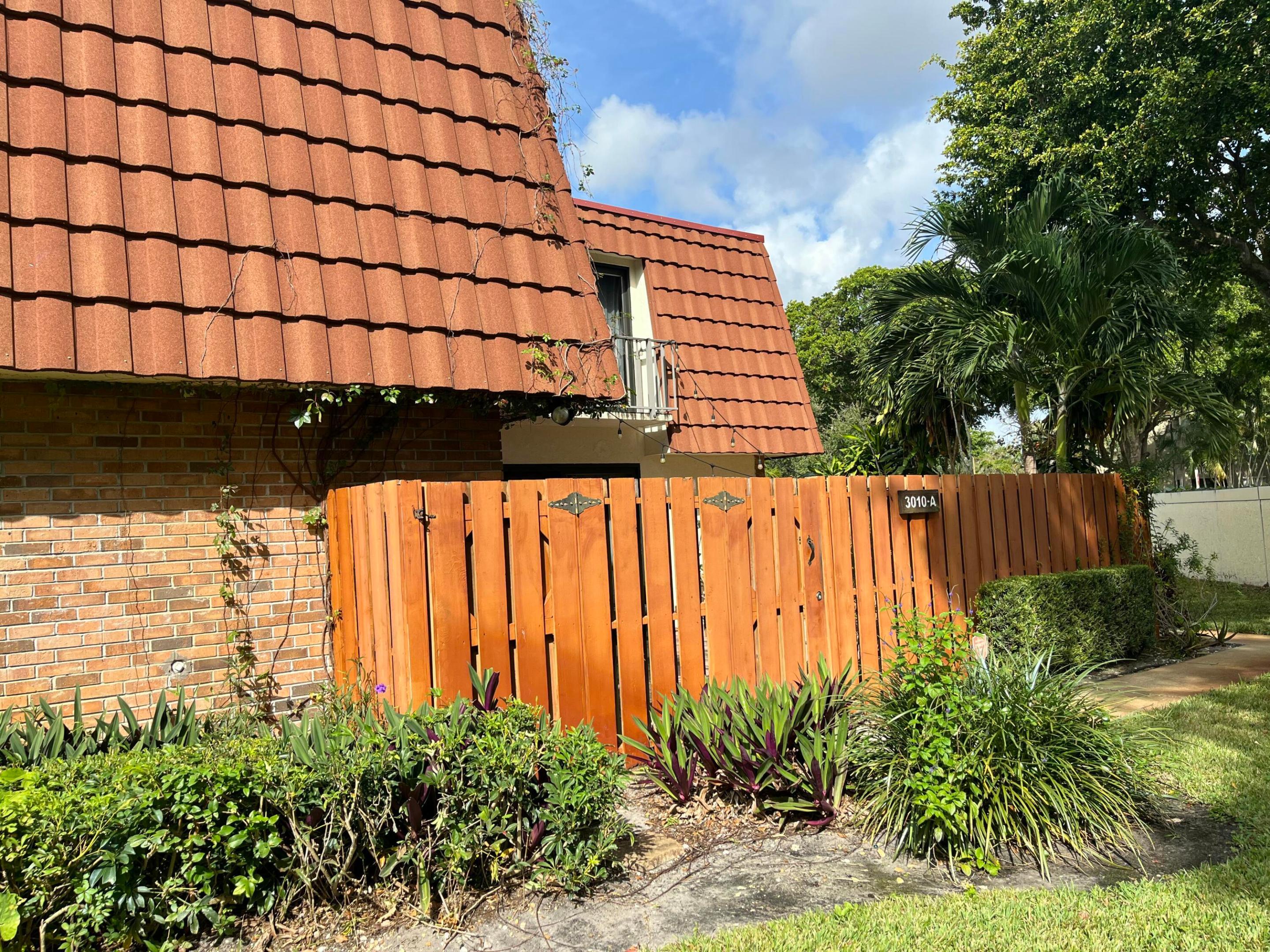 SPANISH WELLS CONDO I - Residential Lease