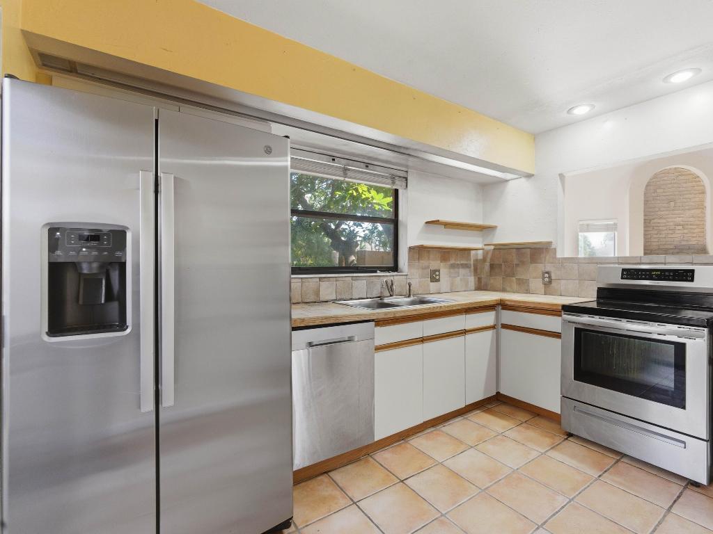 MERIDIANA AT BOCA POINTE I - Residential