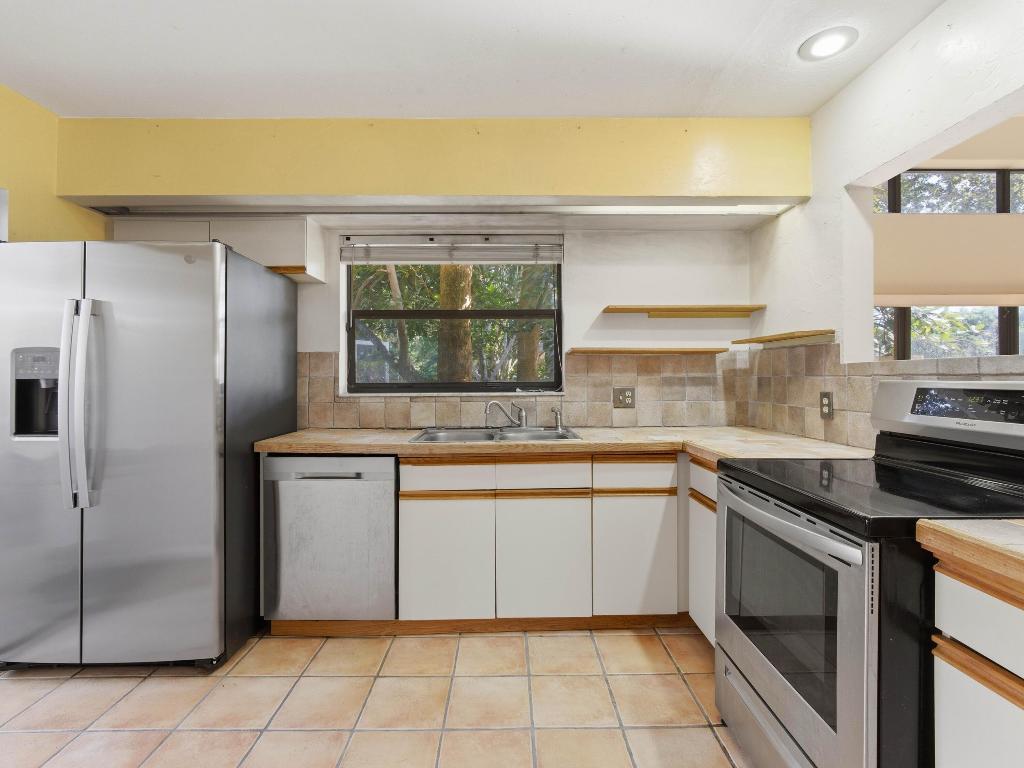 MERIDIANA AT BOCA POINTE I - Residential