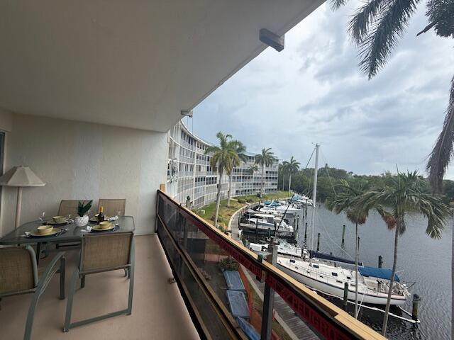 1319 E Hillsboro Boulevard 412