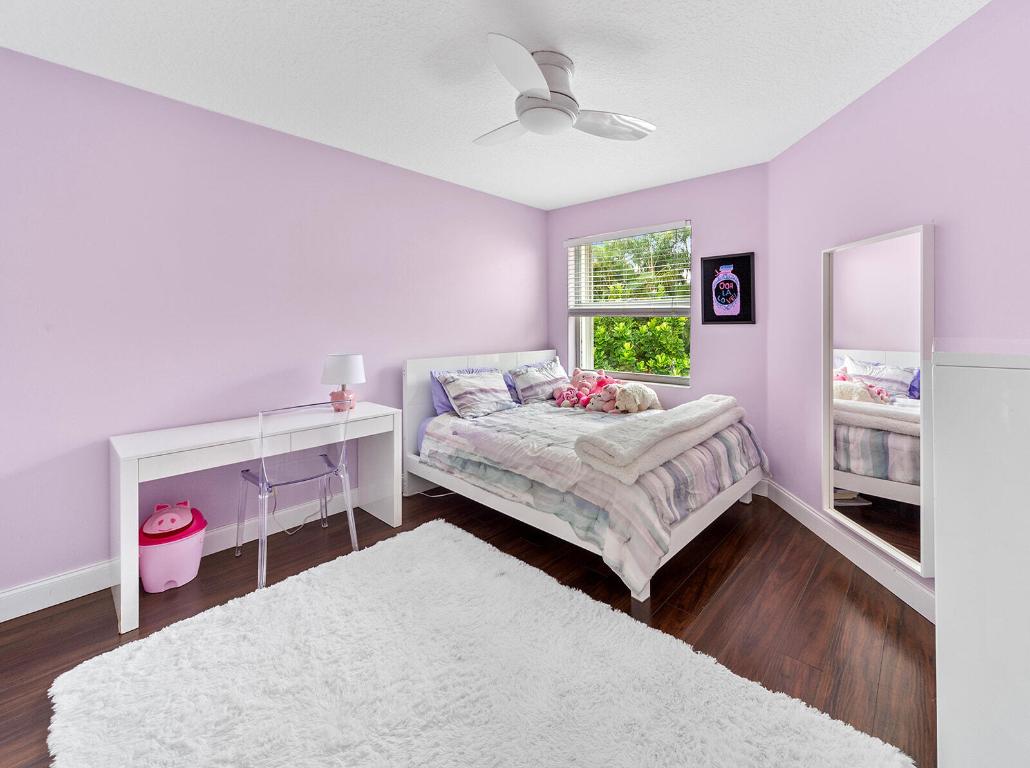 STRATFORD GREEN - Residential