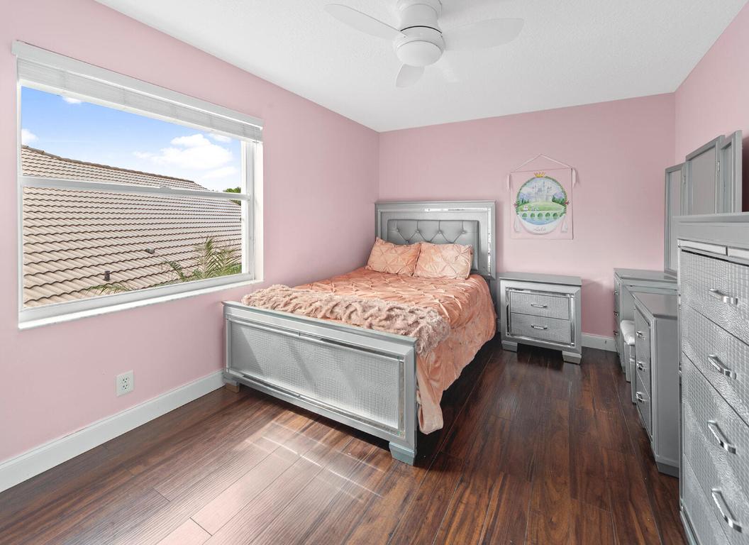 STRATFORD GREEN - Residential