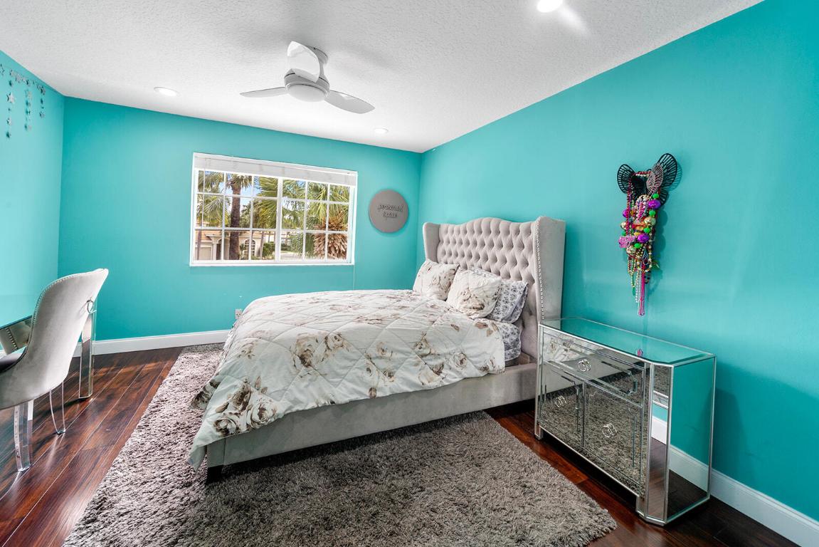 STRATFORD GREEN - Residential