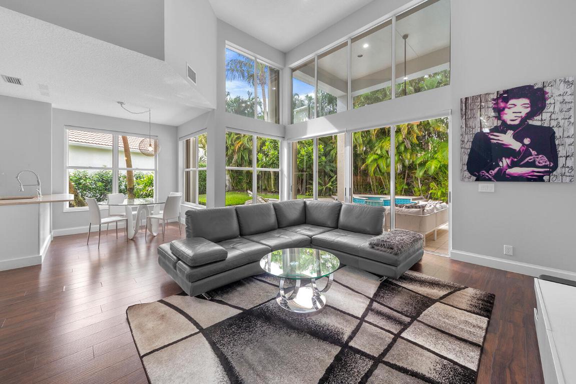 STRATFORD GREEN - Residential