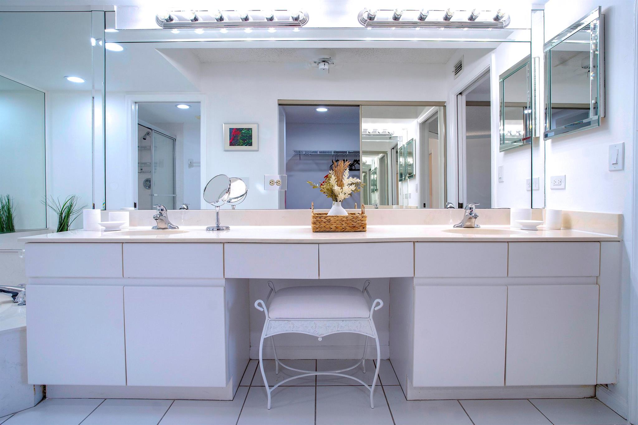 GLENEAGLES CONDO VI - Residential