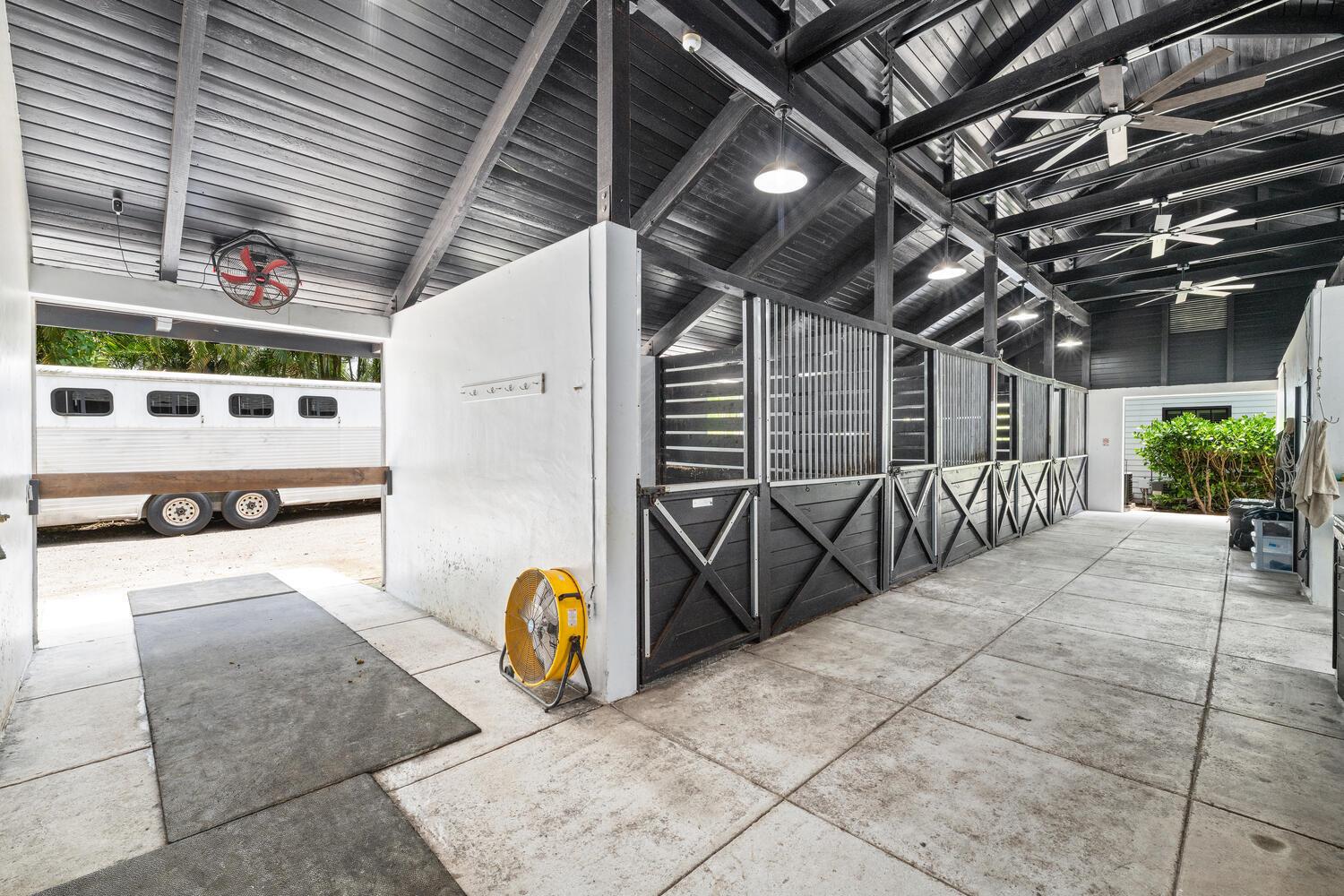 SADDLE TRAIL PARK OF WELL - Residential Lease