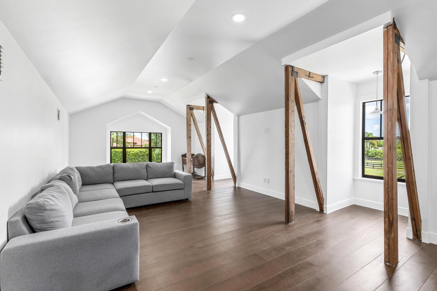 SADDLE TRAIL PARK OF WELL - Residential Lease