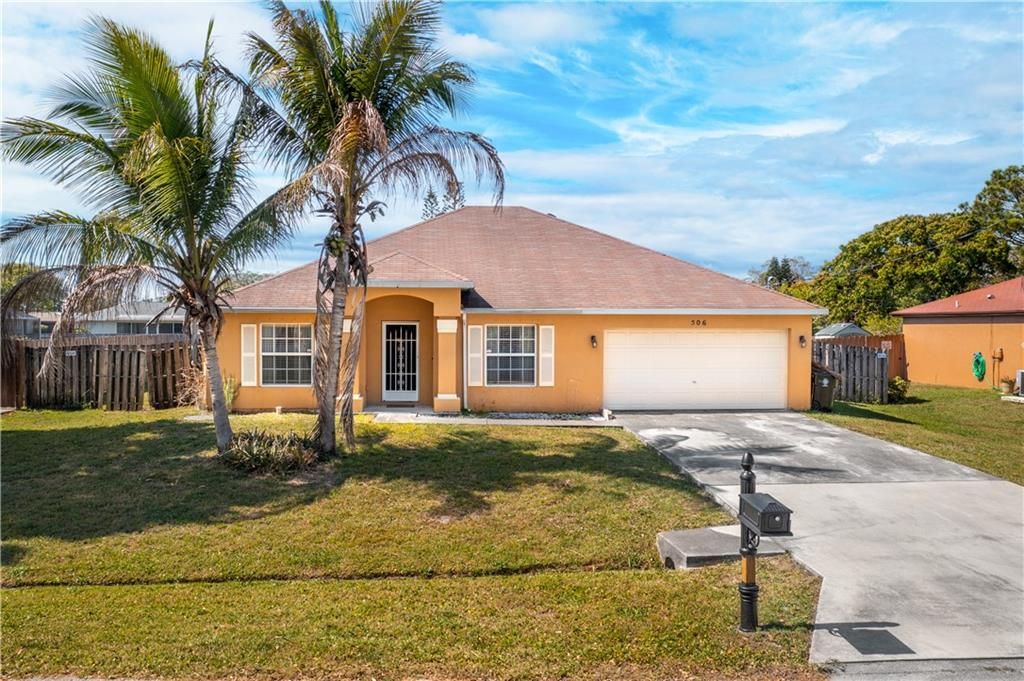 Photo of 506 NW Sagamore Ter, Port Saint Lucie, FL 34983 (MLS # F10367221)