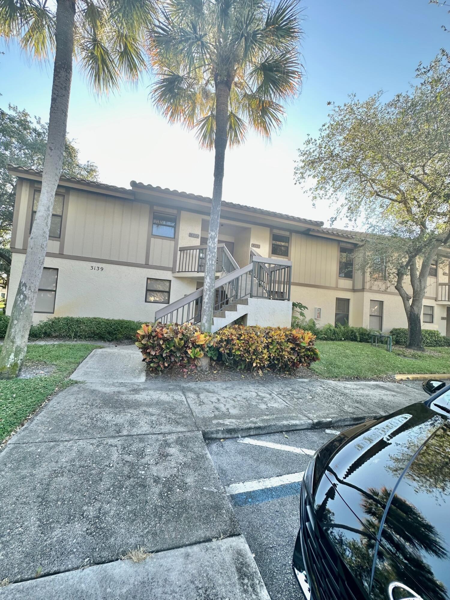 PARK AT WINDWOOD CONDO - Residential Lease