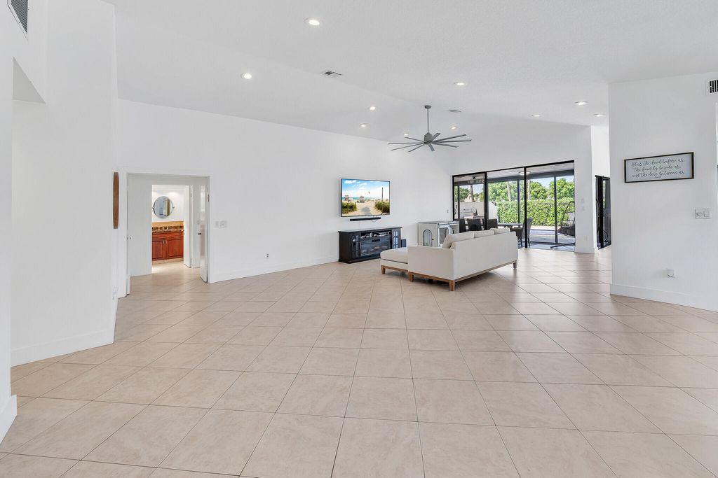 Photo of 10255 Sunset Bend Drive, Boca Raton, FL 33428 (MLS # R11117117)