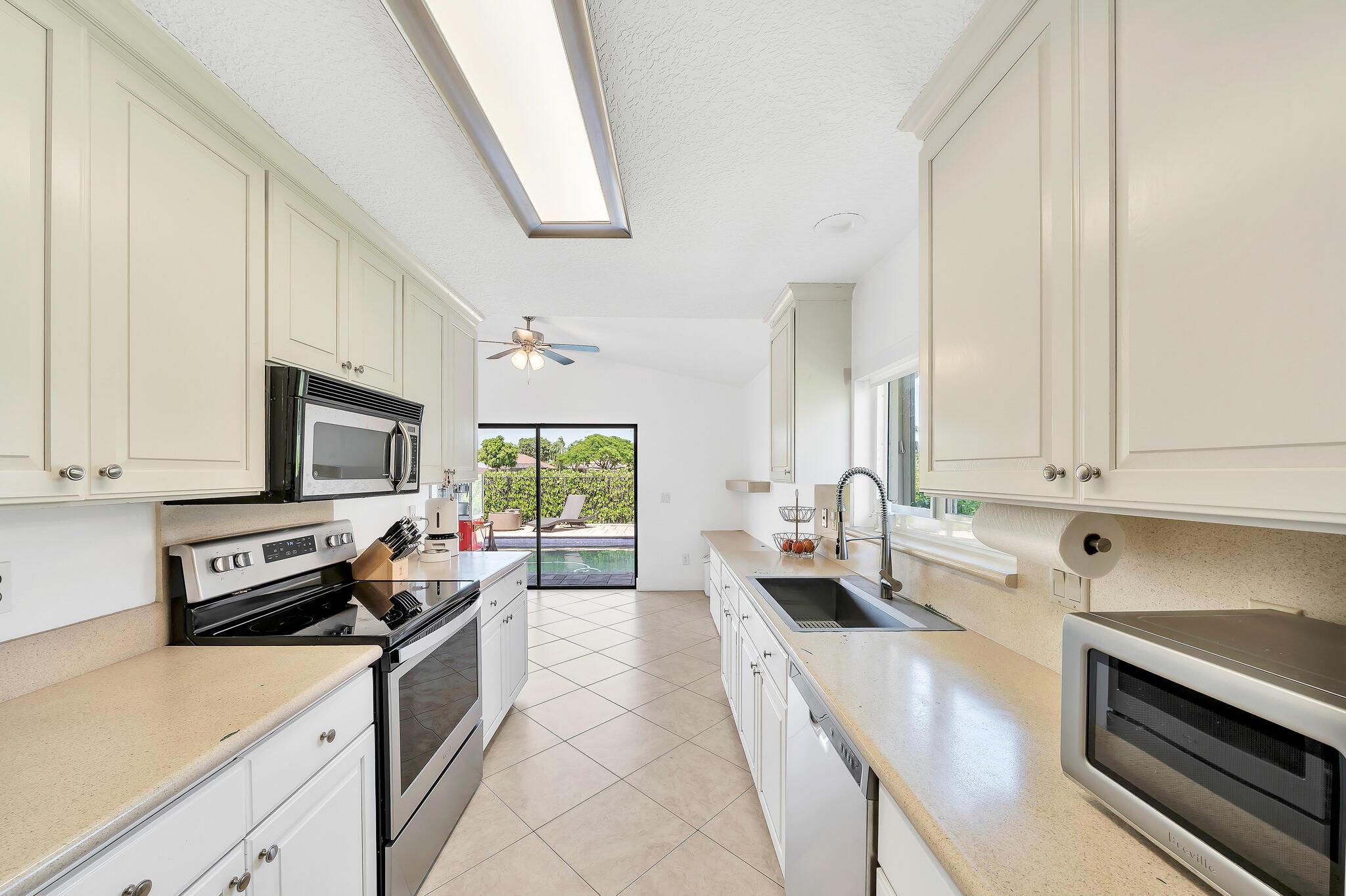 10255 Sunset Bend Drive