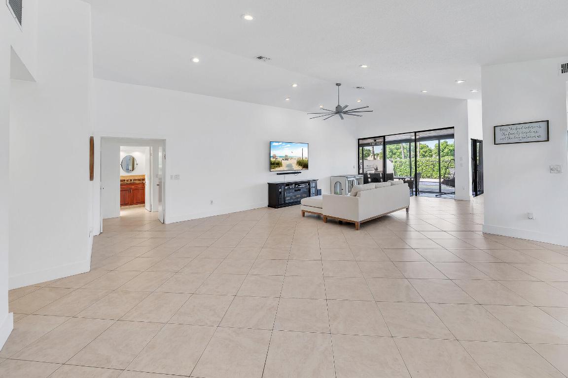 10255 Sunset Bend Drive