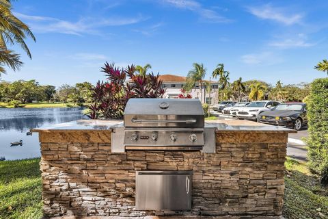 Tiny photo for 9050 Jacaranda Lane #3, Plantation, FL 33324 (MLS # F10546167)