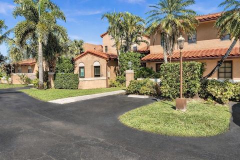 Tiny photo for 9050 Jacaranda Lane #3, Plantation, FL 33324 (MLS # F10546167)
