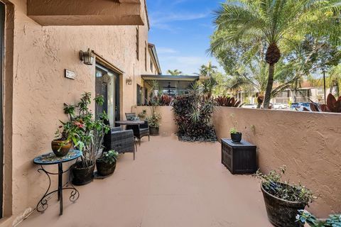 Tiny photo for 9050 Jacaranda Lane #3, Plantation, FL 33324 (MLS # F10546167)