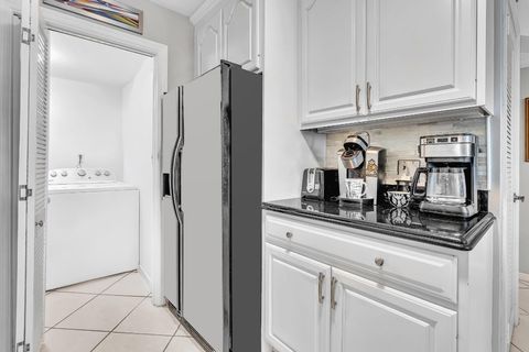 Tiny photo for 9050 Jacaranda Lane #3, Plantation, FL 33324 (MLS # F10546167)
