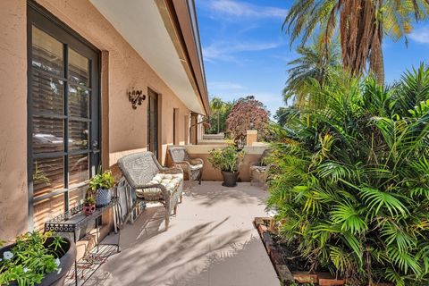 Tiny photo for 9050 Jacaranda Lane #3, Plantation, FL 33324 (MLS # F10546167)