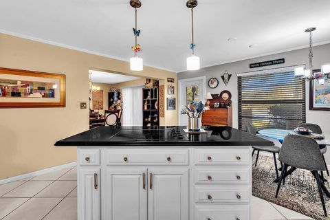 Tiny photo for 9050 Jacaranda Lane #3, Plantation, FL 33324 (MLS # F10546167)