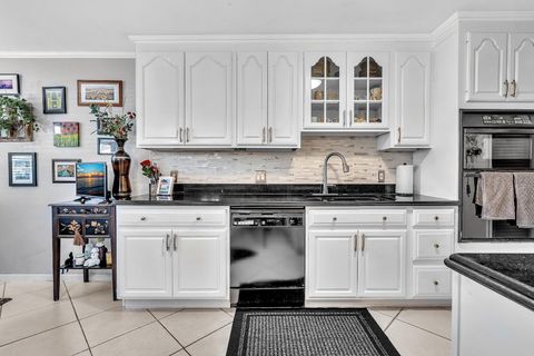 Tiny photo for 9050 Jacaranda Lane #3, Plantation, FL 33324 (MLS # F10546167)