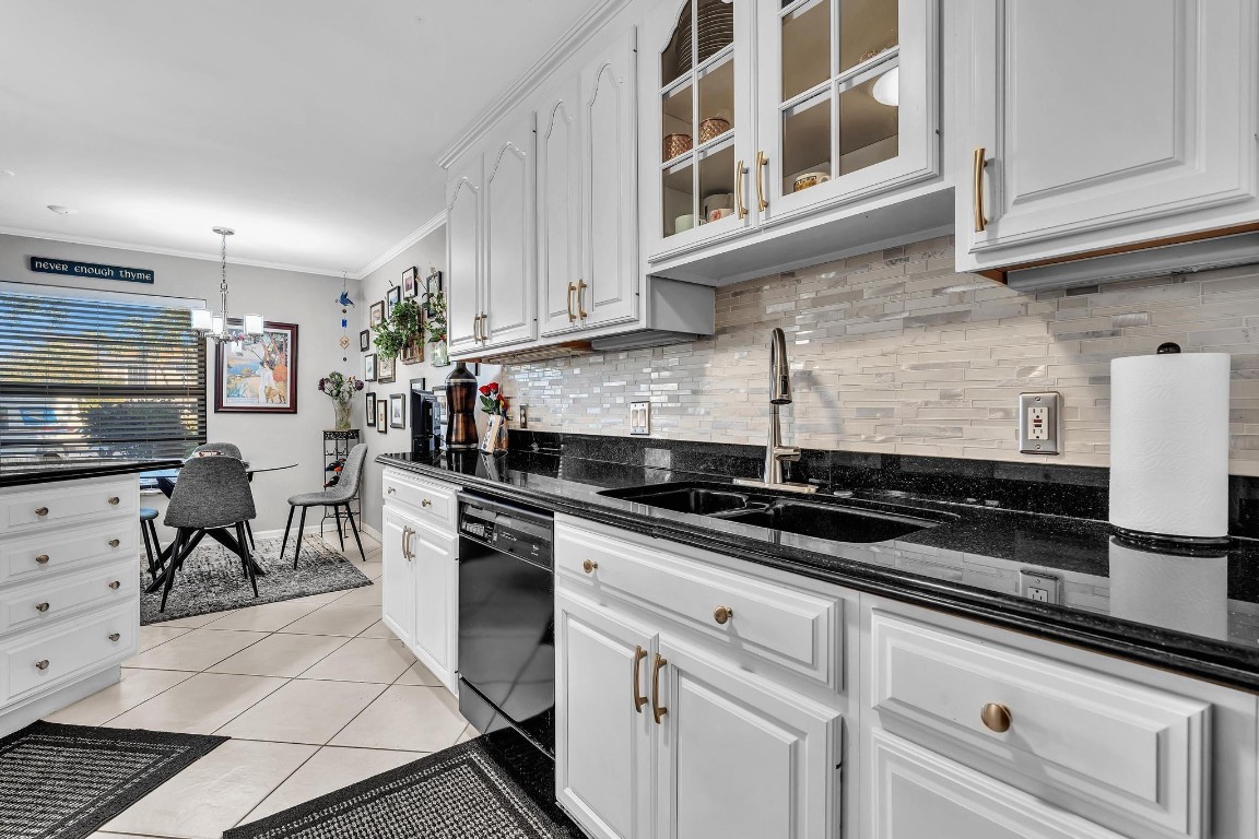 JACARANDA ESTATES CONDO - Residential