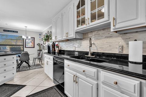 Tiny photo for 9050 Jacaranda Lane #3, Plantation, FL 33324 (MLS # F10546167)