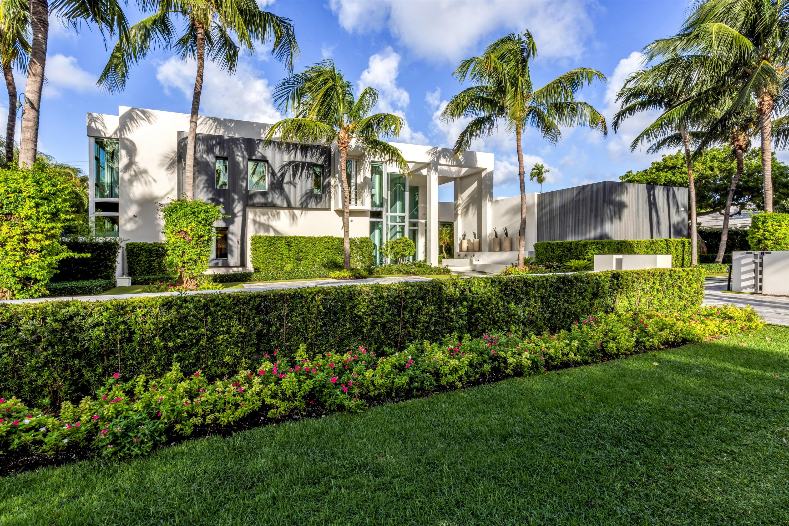1241 Cocoanut Road