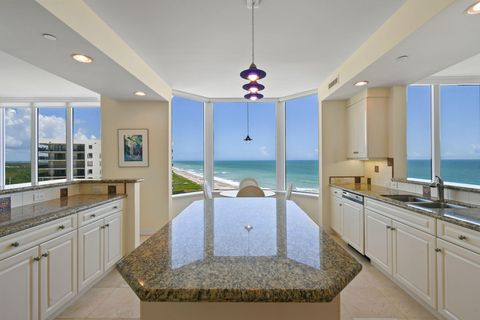 Condominium in Jensen Beach FL 10072 Ocean Drive Dr 22.jpg