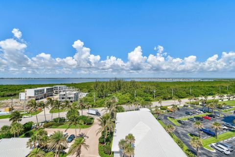 Condominium in Jensen Beach FL 10072 Ocean Drive Dr 53.jpg