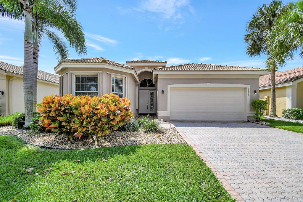Photo of 8256 Playa Del Sur Boulevard, Lake Worth, FL 33467 (MLS # R11023844)