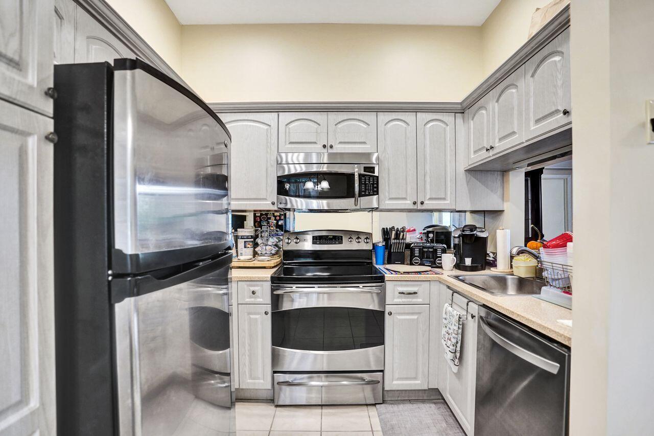 ALEXANDRA VIILAGE / PLATI - Residential