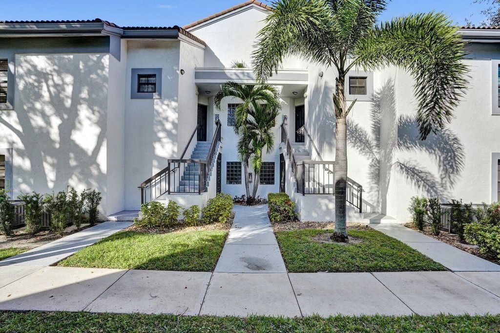 Photo of 5415 Verona Drive #I, Boynton Beach, FL 33437 (MLS # R11143812)