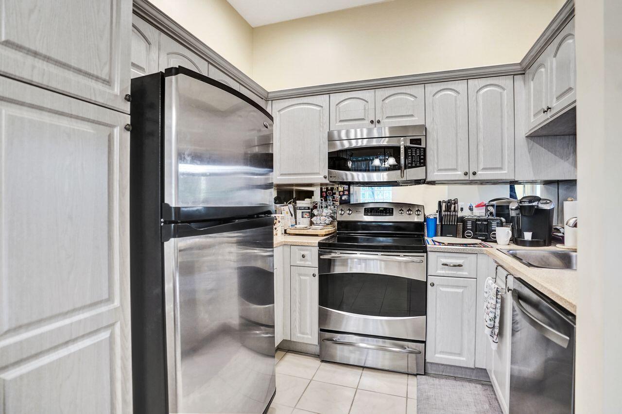 ALEXANDRA VIILAGE / PLATI - Residential